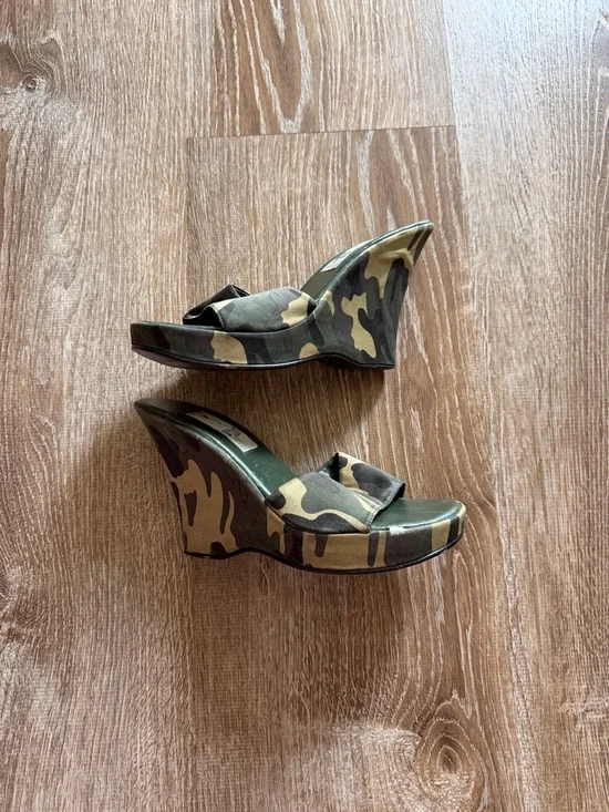 SOLD - Picture 5 of 5